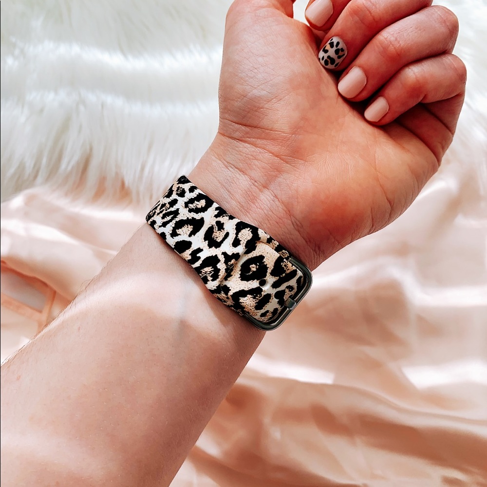 Apple Watch Band Leopard Animal Print Silicone - Picture 4 of 6